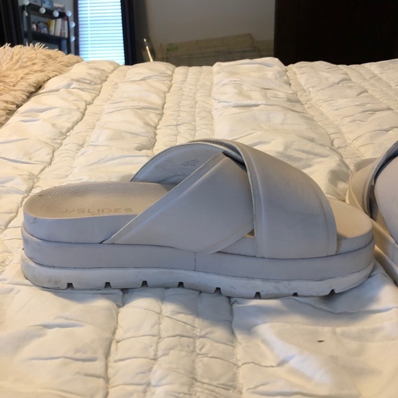 Platform Slides - Picture 3 of 3